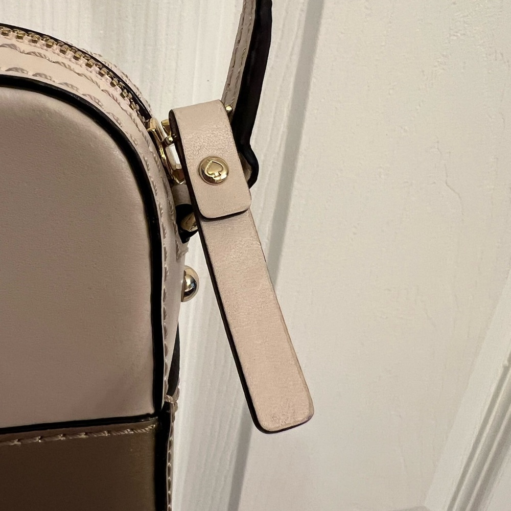 Kate Spade Cream and Gold Crossbody Bag - Picture 11 of 14